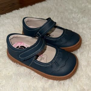 Liver & Luca Navy Blue Size 8- EUC - $15